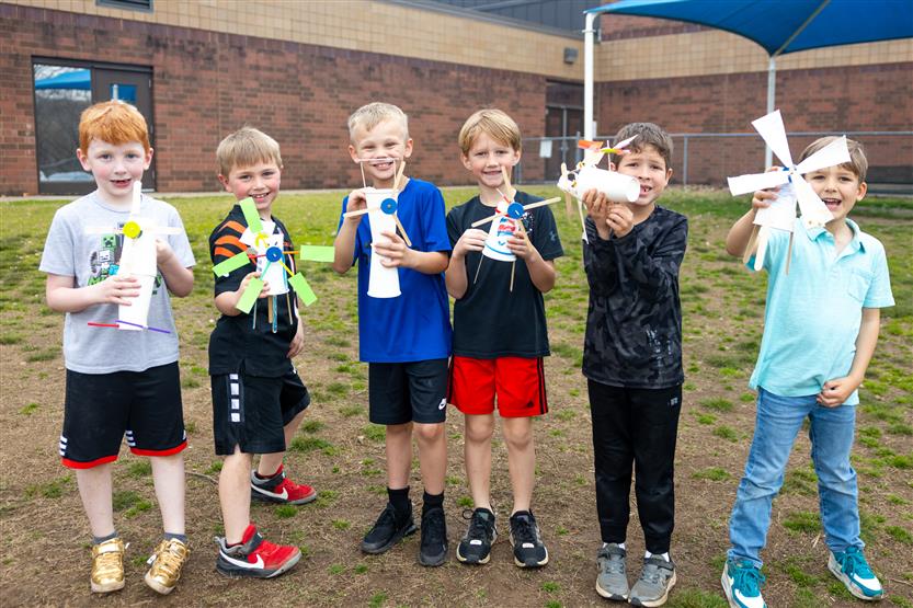 Edmondson Elementary students create windmills